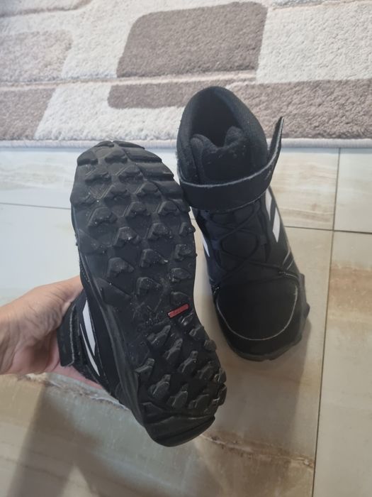 Зимни ботуши за момче