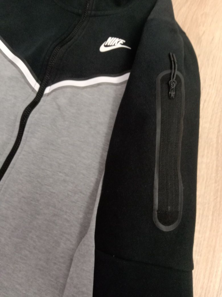 Nike tech fleece