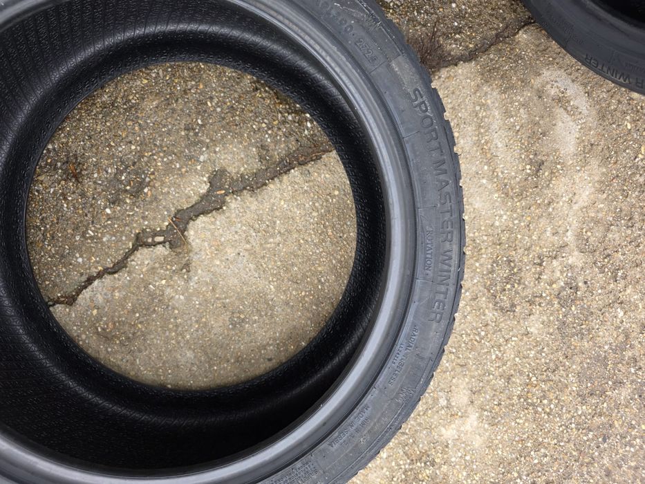 Anvelope noi iarna Linglong 245/40R18