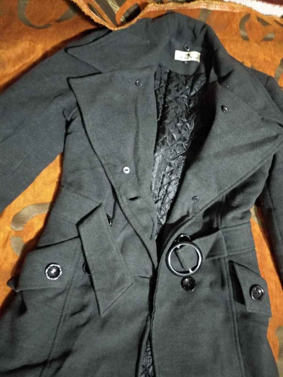 Продам куртку-жилетку мужскую
