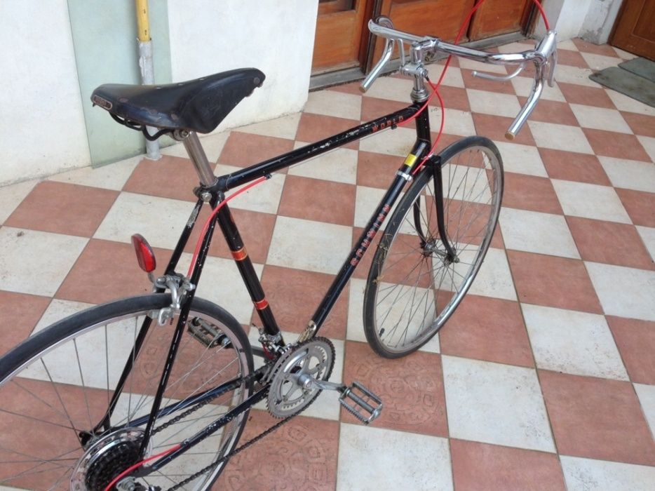 Bicicleta semicursiera SCHWINN