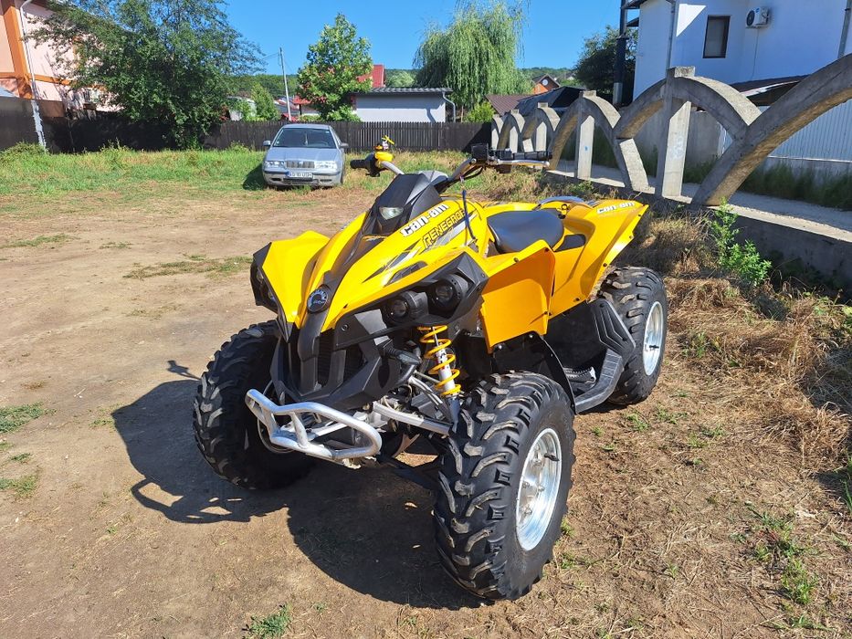 Vând can-am renegade 800