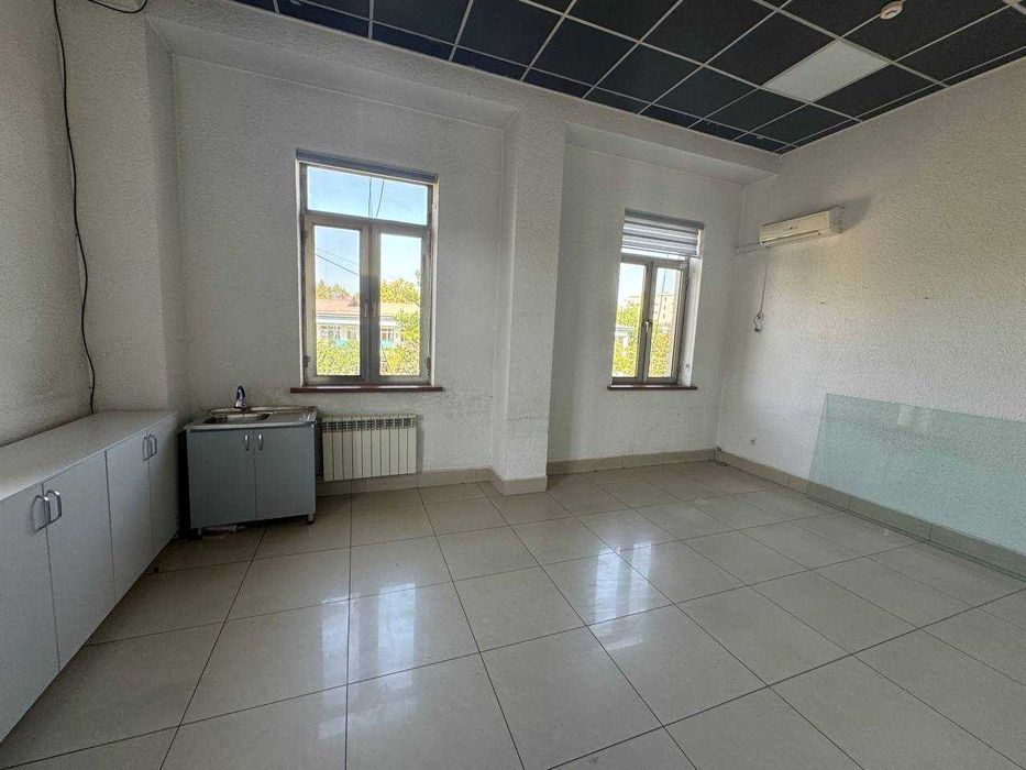 Аренда Евро офис Шайхантахурски Ориентир: Лабзак Состояние: Евроремонт