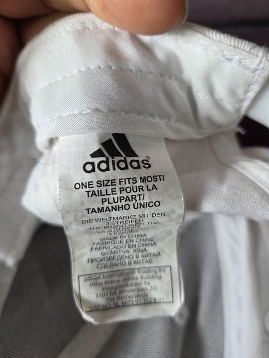 Шапка с козирка Adidas