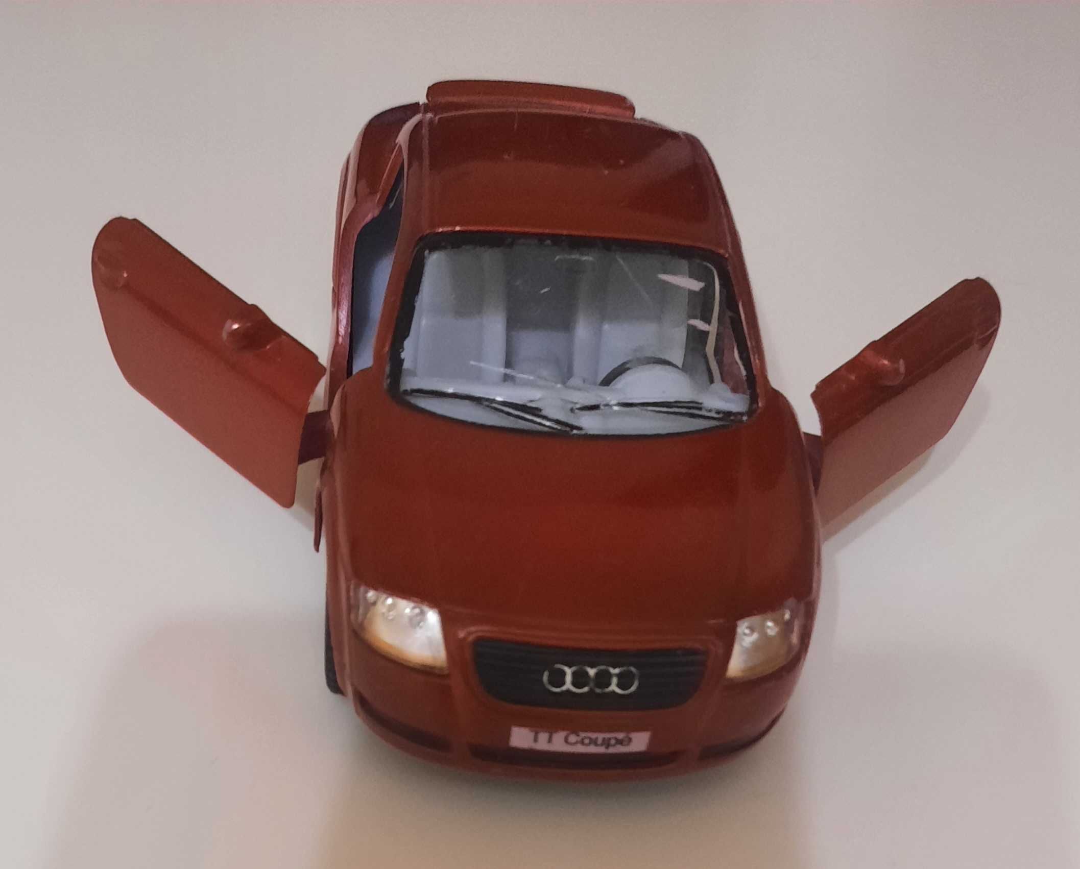 Audi TT Coupe 1:32, Smartroadseter 1:31 - колекционерски колички