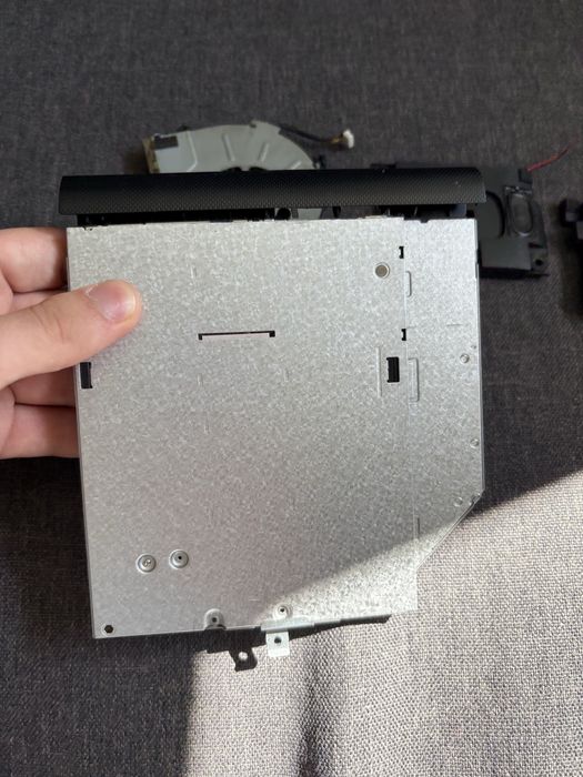 Vand kit reparatie laptop Lenovo; Cd rom, difuzoare si ventilator