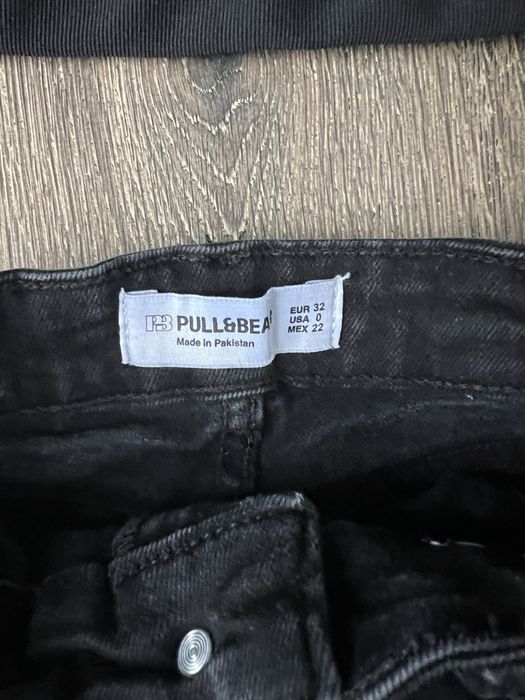 Черни дънки и черен къс топ ххс