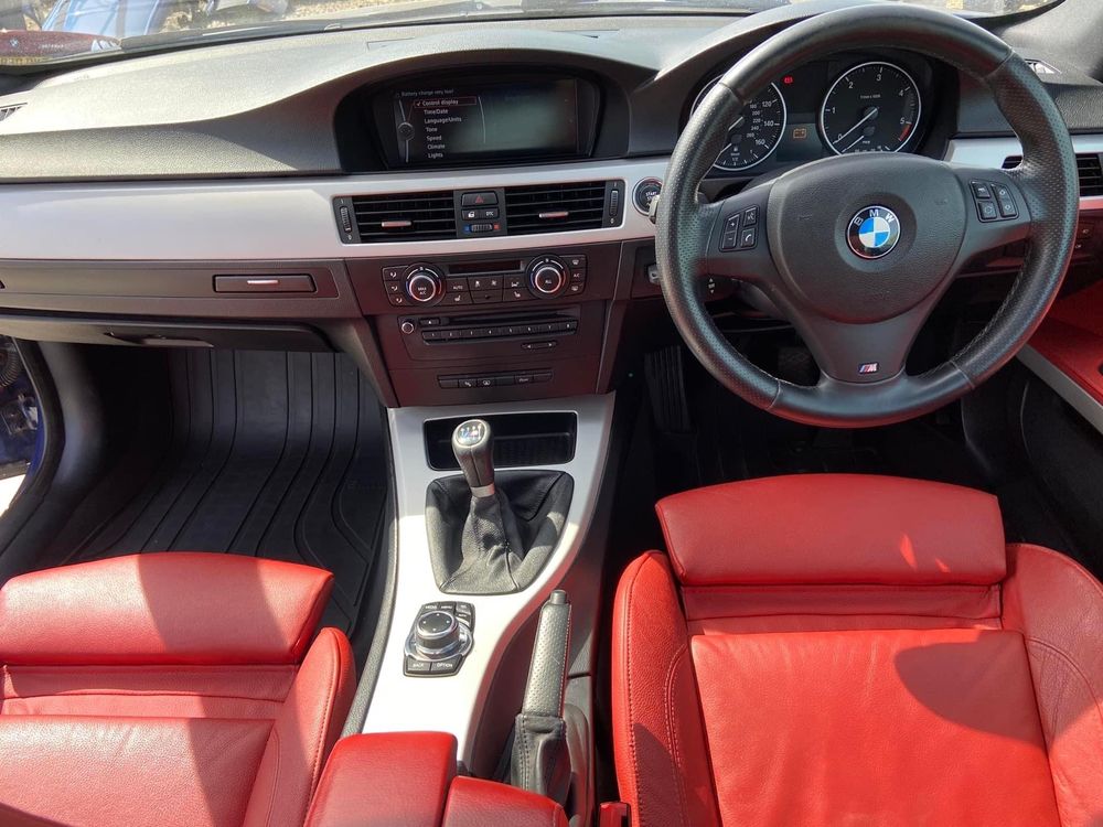 Dezmembrez BMW 320d M-Pack E92 Lci 2013,Xenon adaptiv,interior rosu