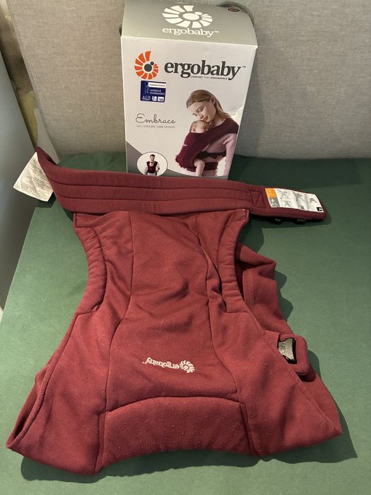 Sistem de purtare Ergobaby Embrace – Burgundy
