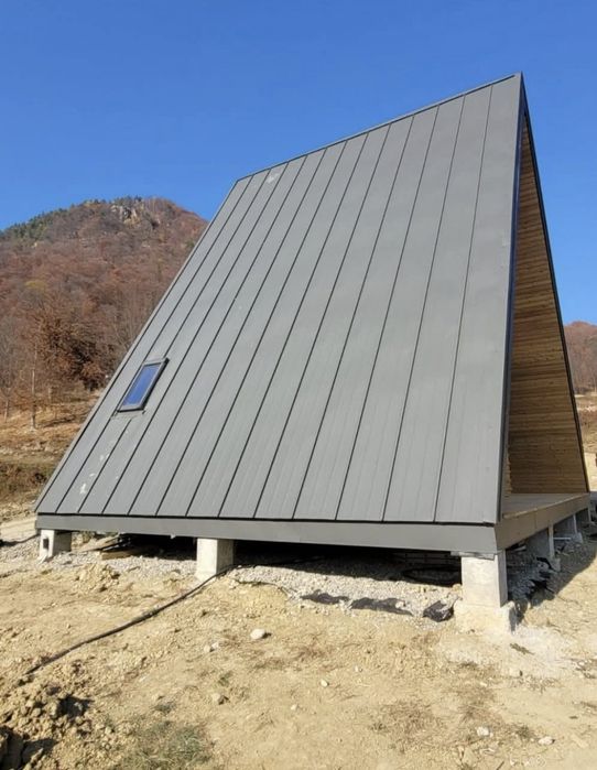 Vand cabane din lemn