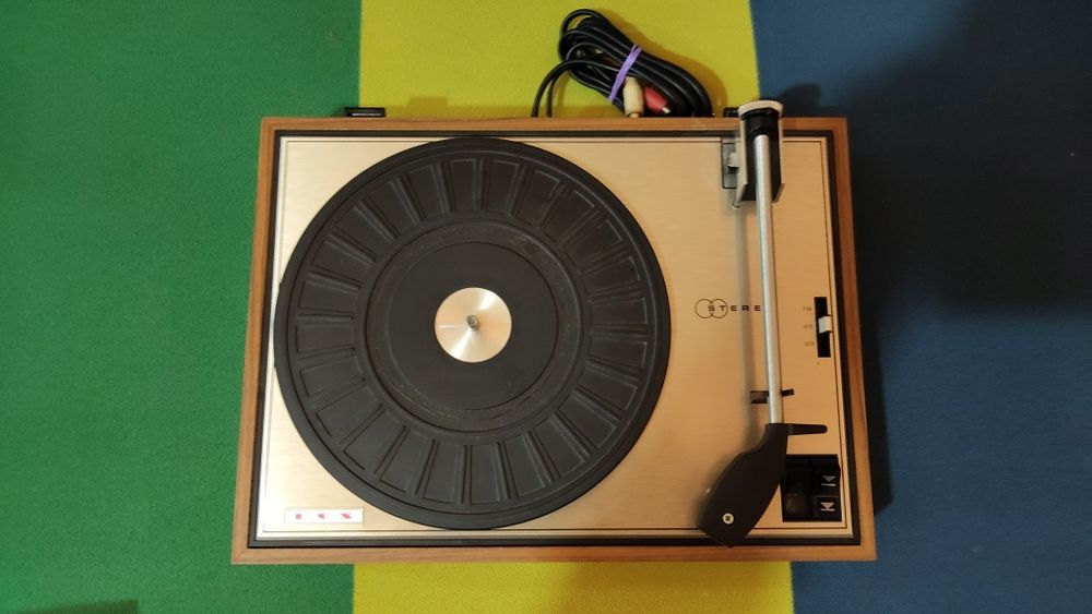 Pickup marca Dux semiautomat stereo