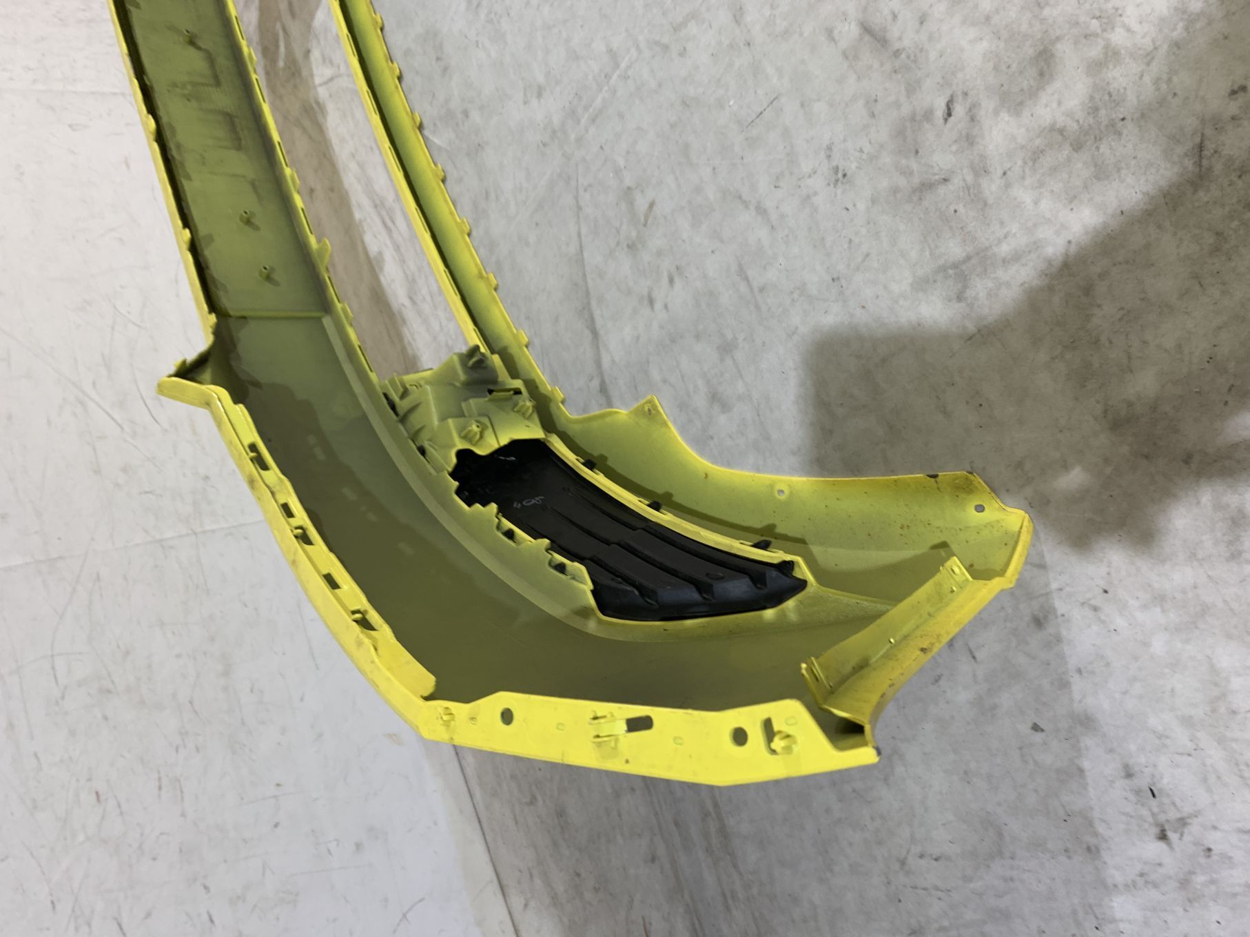Bara fata Skoda Fabia 3, 2014, 2015, 2016, 2017, 2018, cod origine OE 6V0807221.