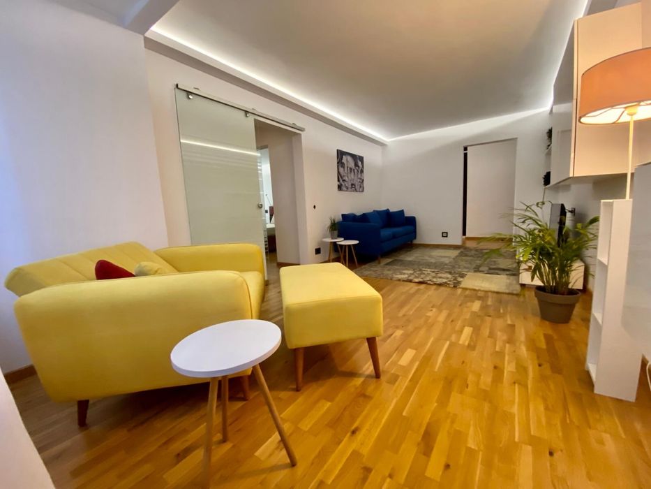 Fotoliu + Sultan / Dulap + Biblioteca