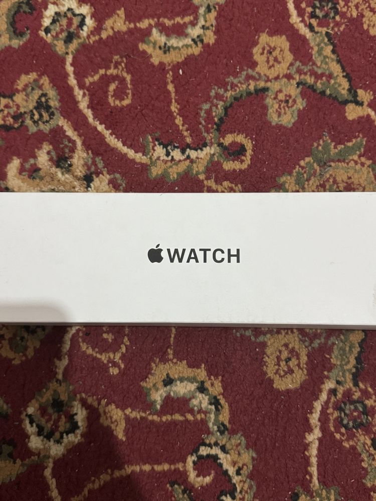продается Apple watch se 2024