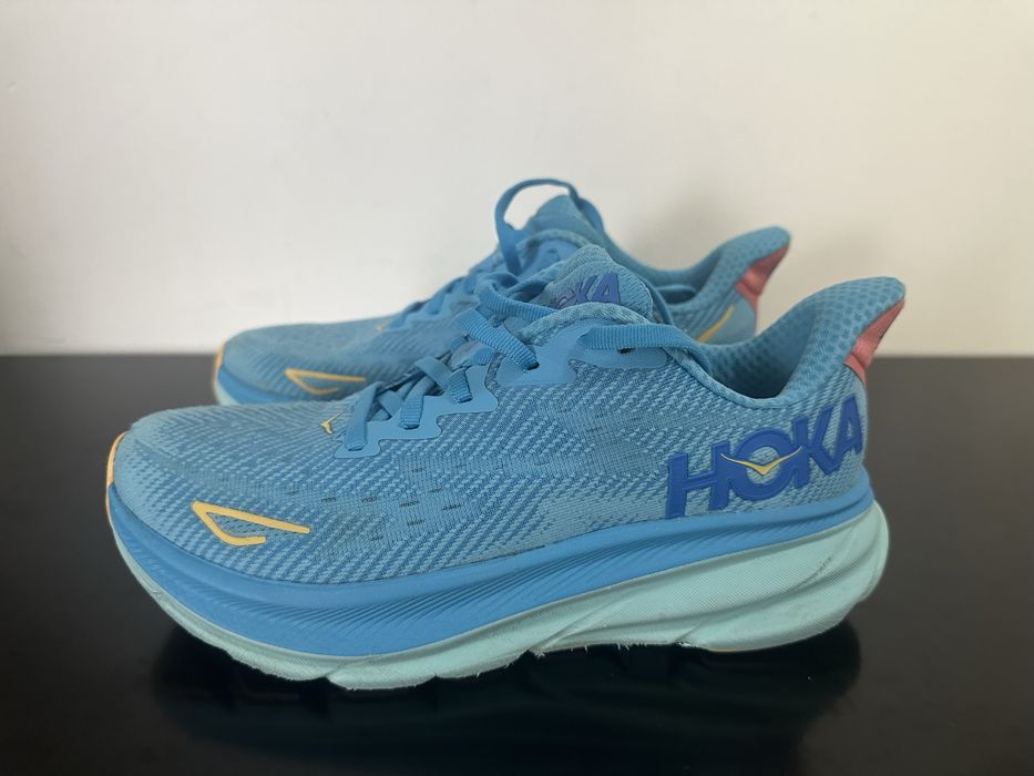 Hoka Clifton 9.
