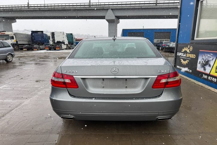 Capota portbagaj culoare 792 Argintiu Palladium Mercedes-Benz E-Class