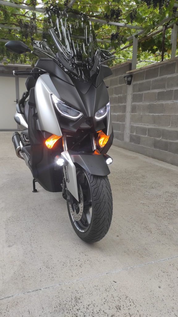 Yamaha X max 300