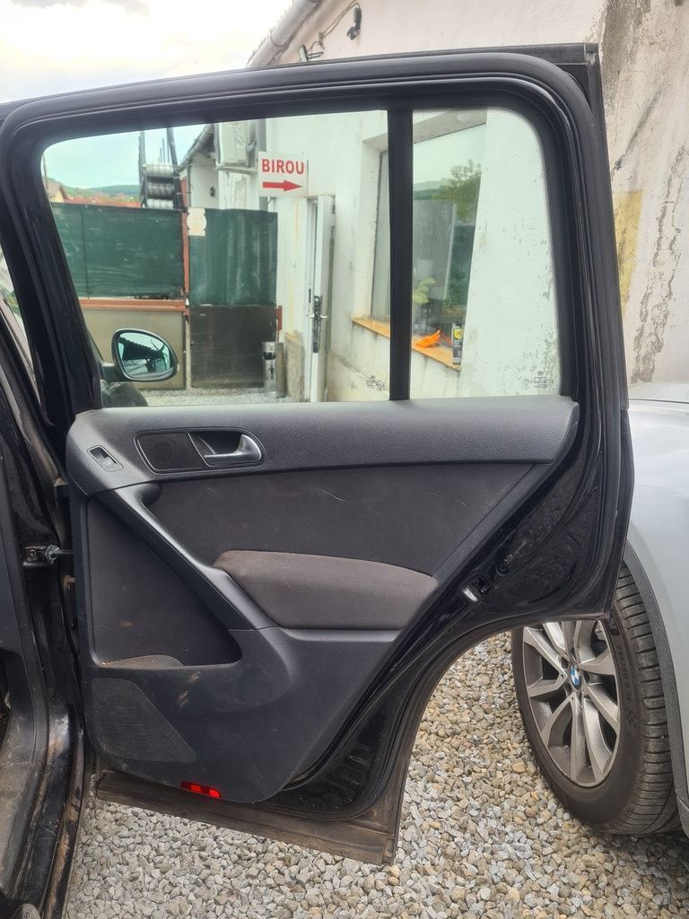Usa Dreapta Spate Volkswagen Tiguan 5N Facelift 2011 - 2015 SUV 5 Usi NEGRU LC9X (1253)
