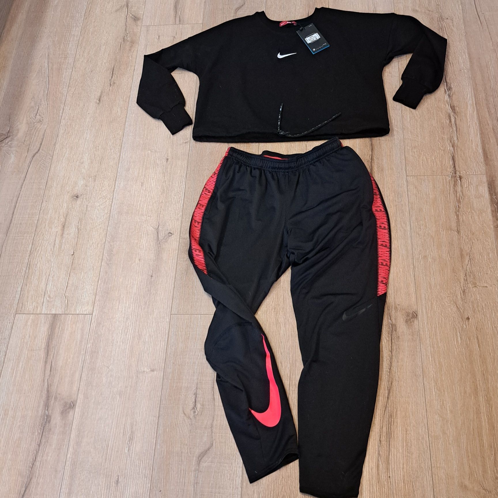 Nike  дамски комплект. Лот