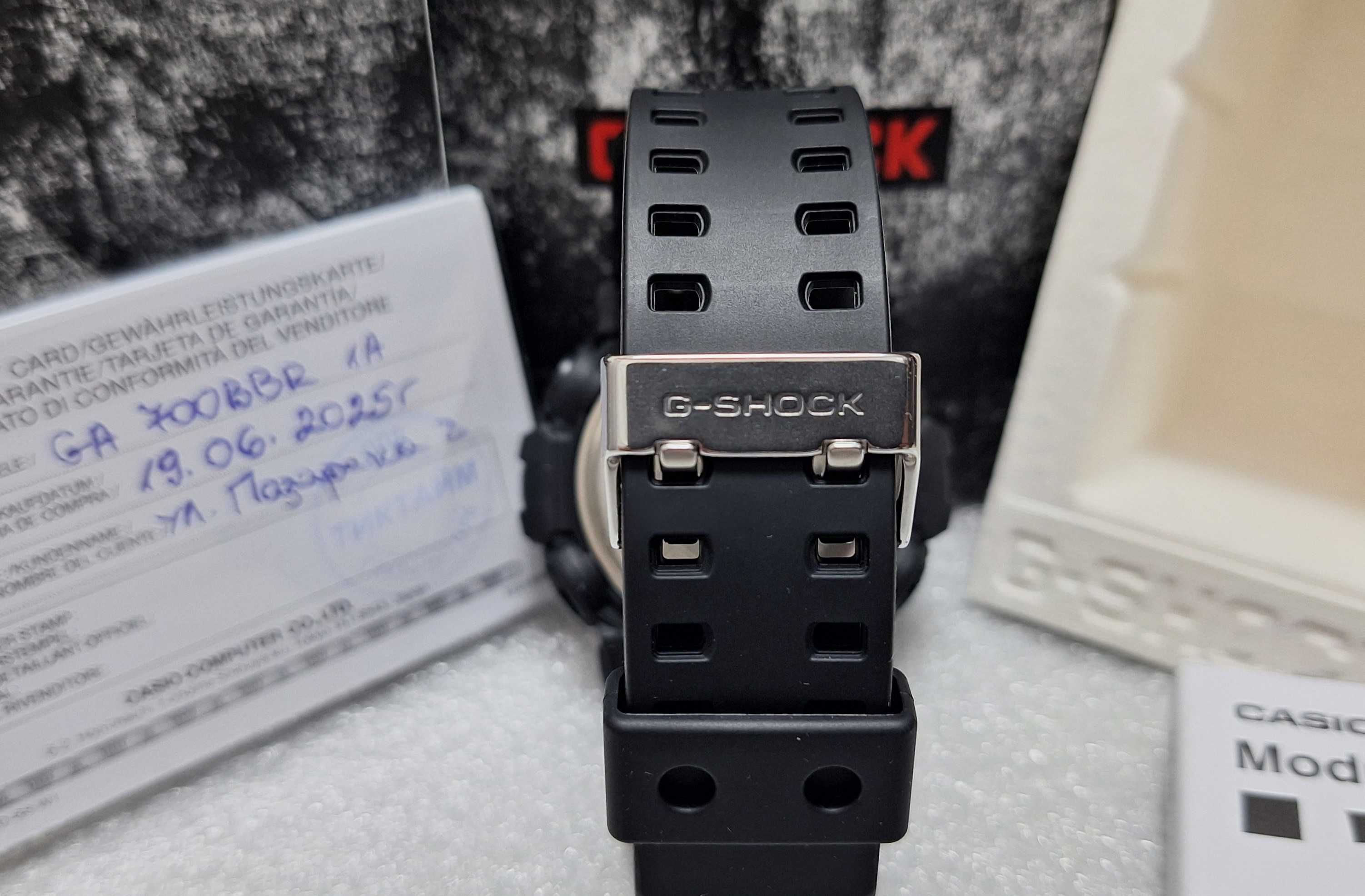 НОВ! 2 год. Гаранция! Мъжки часовник Casio G-Shock GA-700BBR-1A