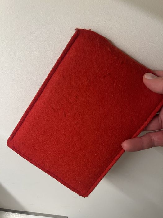 Kindle Amazon original in stare foarte buna cu husa de pasla