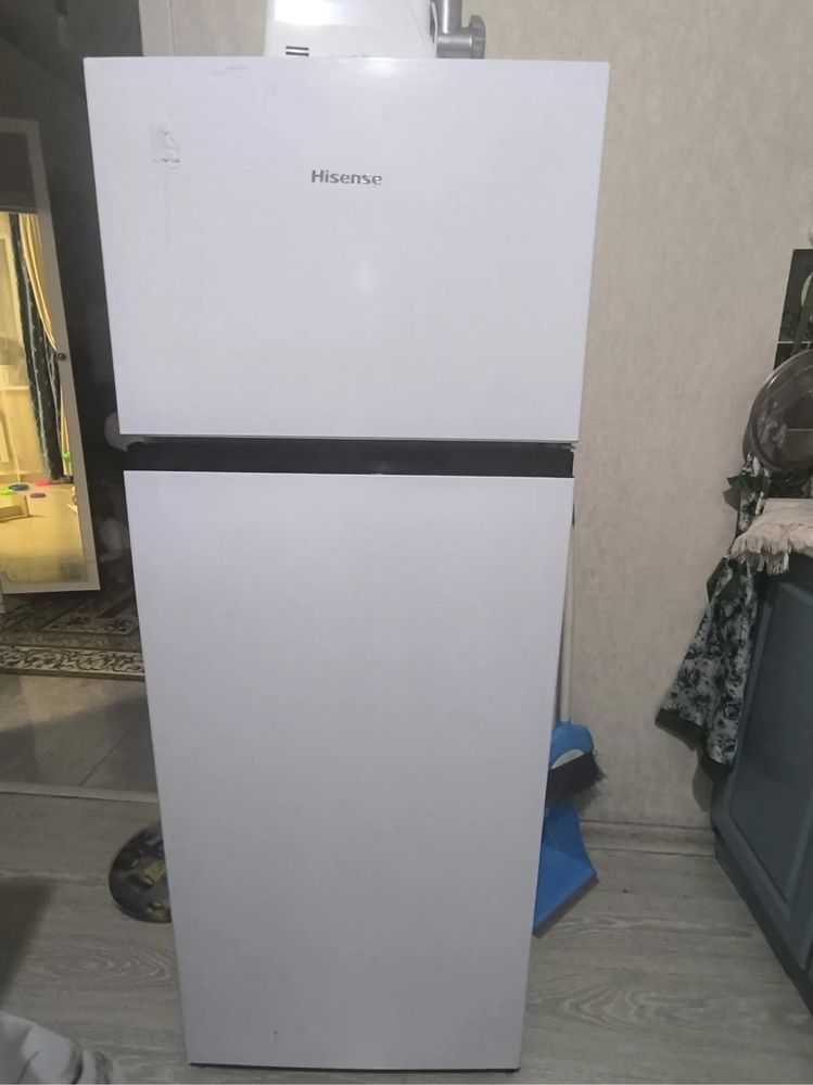 Холодильник Hisense — современный дизайн, инвертор, низкие цены