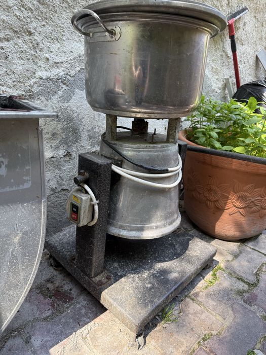 Aparate metalice cu motor