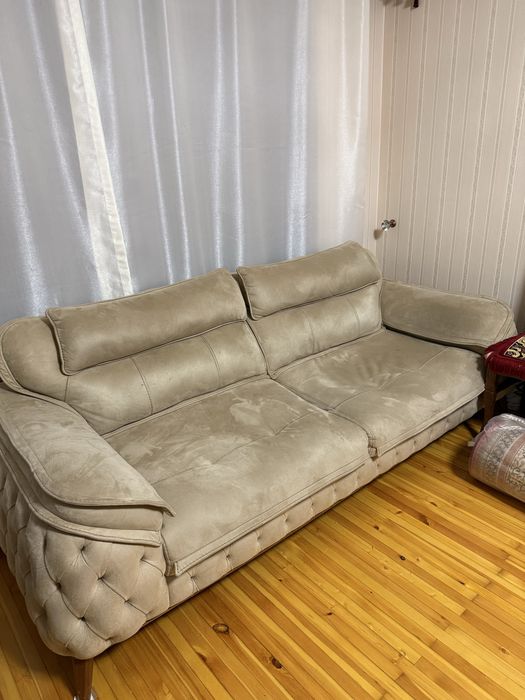 Диван для зала, спинка отпускается (бу)