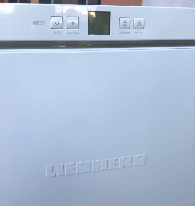 Продавам вертикален фризер Liebherr  – 350 лв