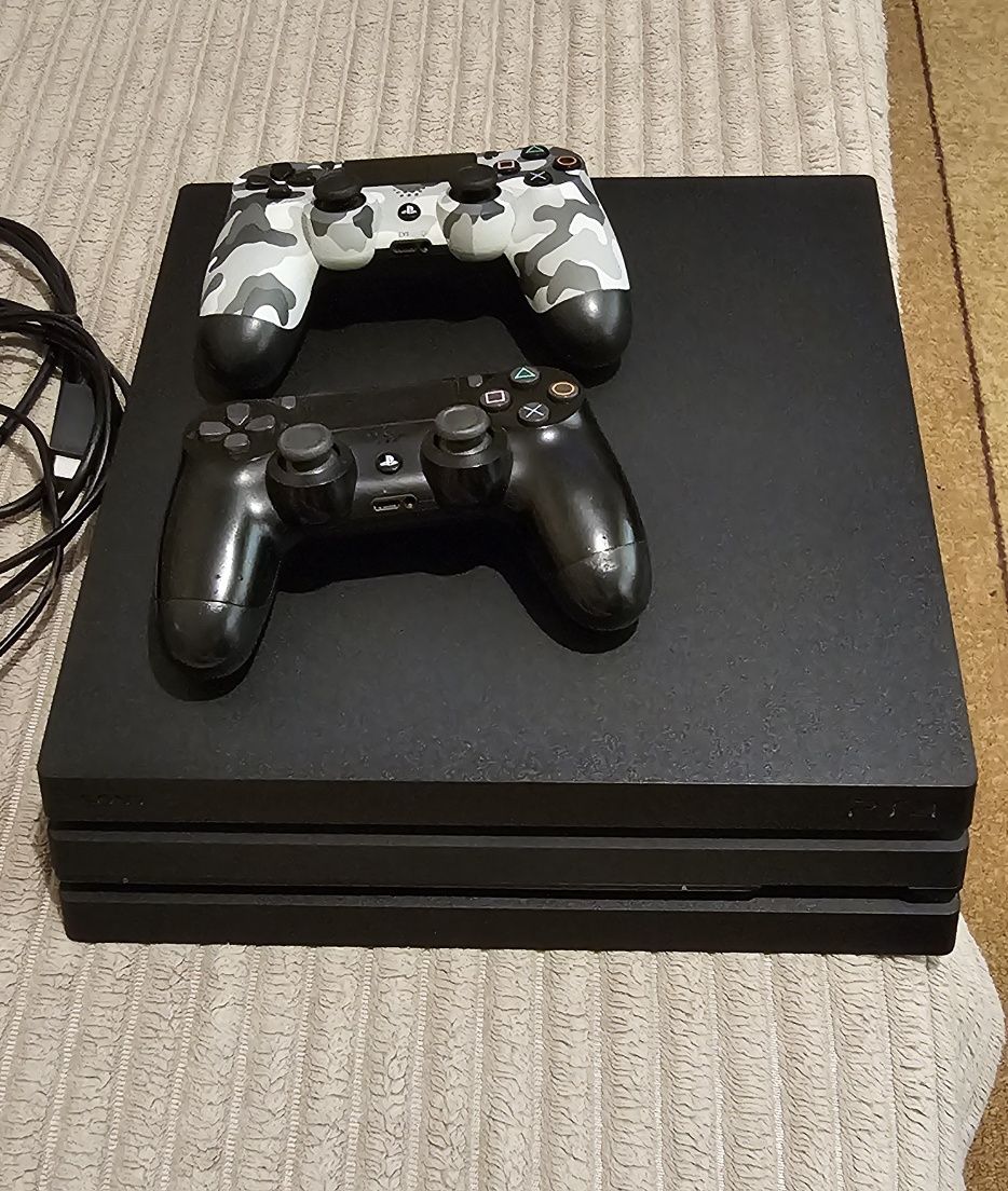 Ps4 pro с два контролера