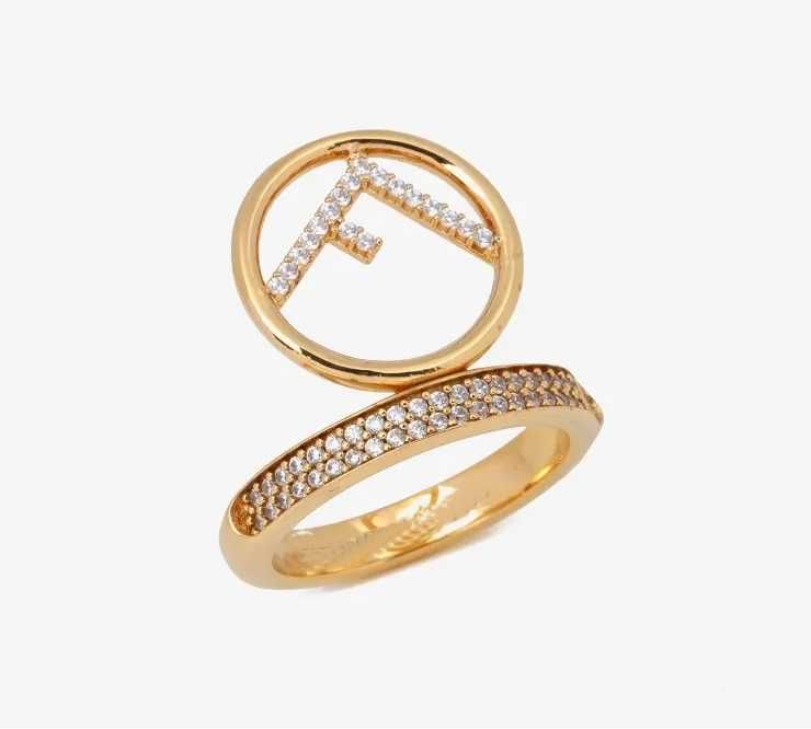 Fendi оригинален пръстен с цирконии