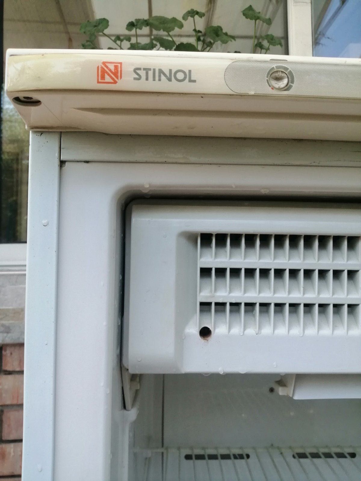 Фризер Stinol с 3 рафта и 3 чекмеджета