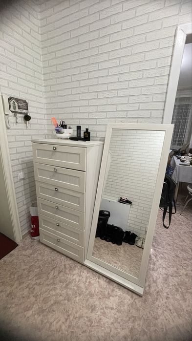 Продам шкаф новенький