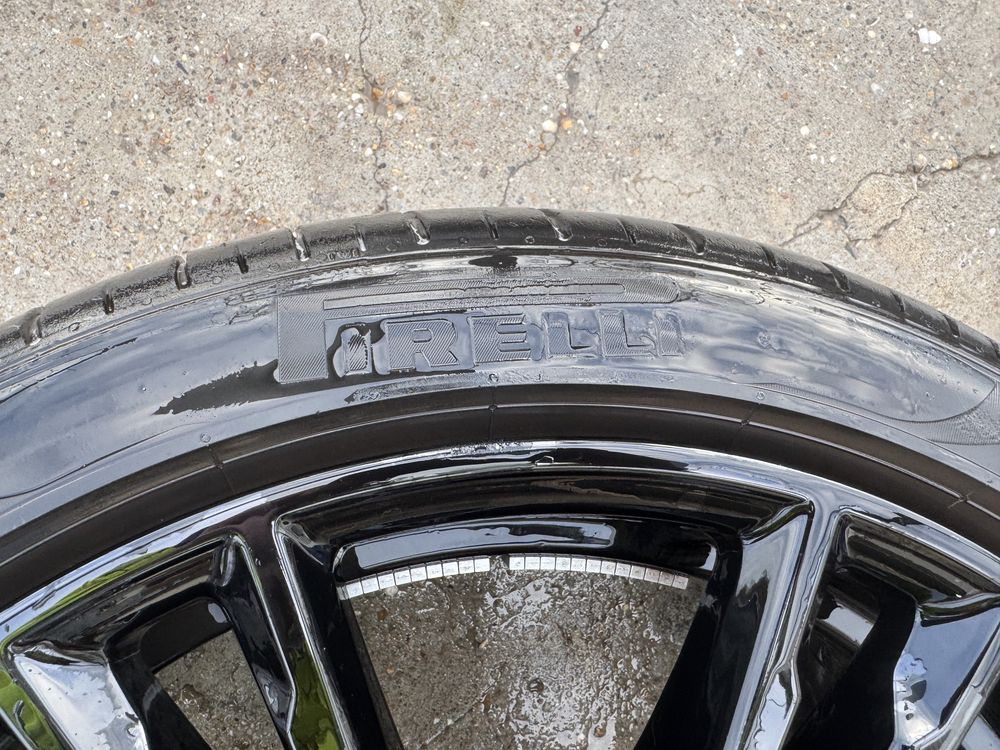 Оригинални джанти БМВ 20" + 4 летни гуми Pirelli P zero  275/35 R20