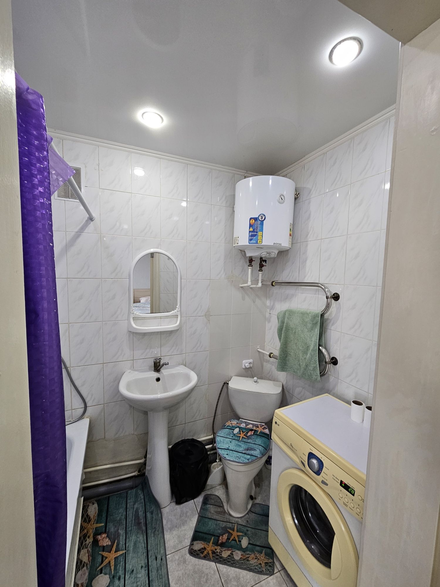 3-комнатная,КОСМОНАВТОВ 7,этаж 4/4,ОСТАЁТСЯ ВСЁ.