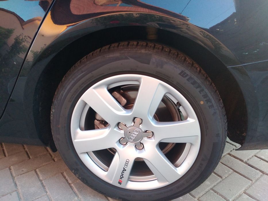AUDI A 4 B8 2010 2.0