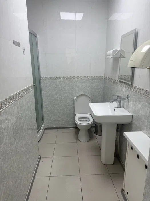 Аренда офиса лабзак 179м²