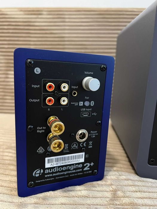 Boxe active Audioengine A2+ si Subwoofer Audioengine S6