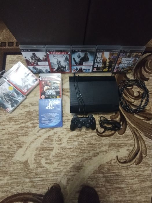 Playstation 3 slim 500gb +8 игри