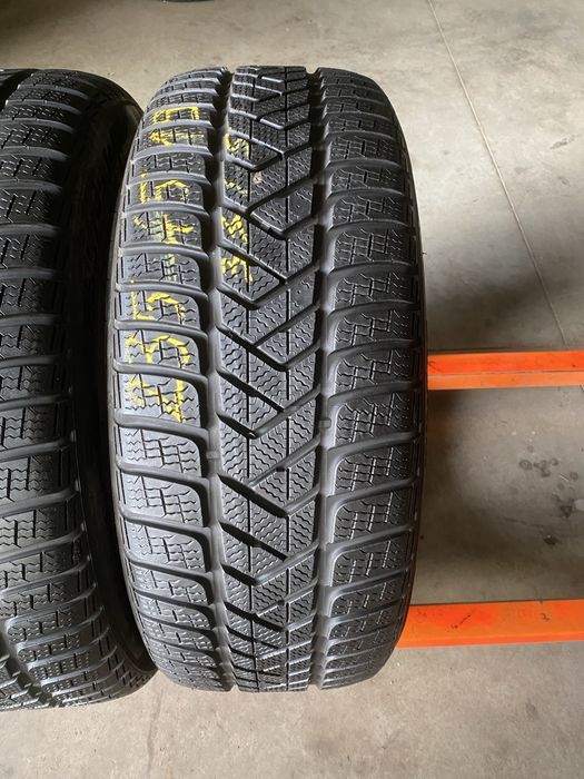 Anvelope iarna 235/45/19 Pirelli Sottozero 3 235 45 19 R19