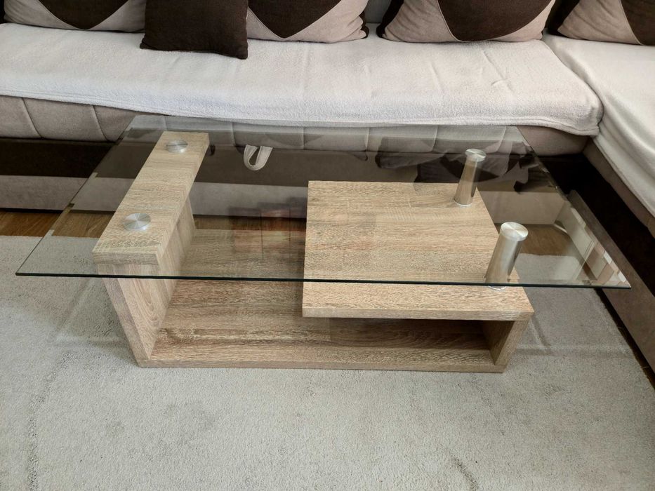 Холна маса стъкло и дърво