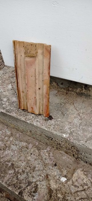Țiglă ceramică 0,80 bani bucata