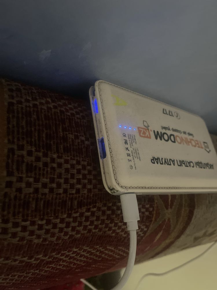 Продам два power bank по 10000mAh