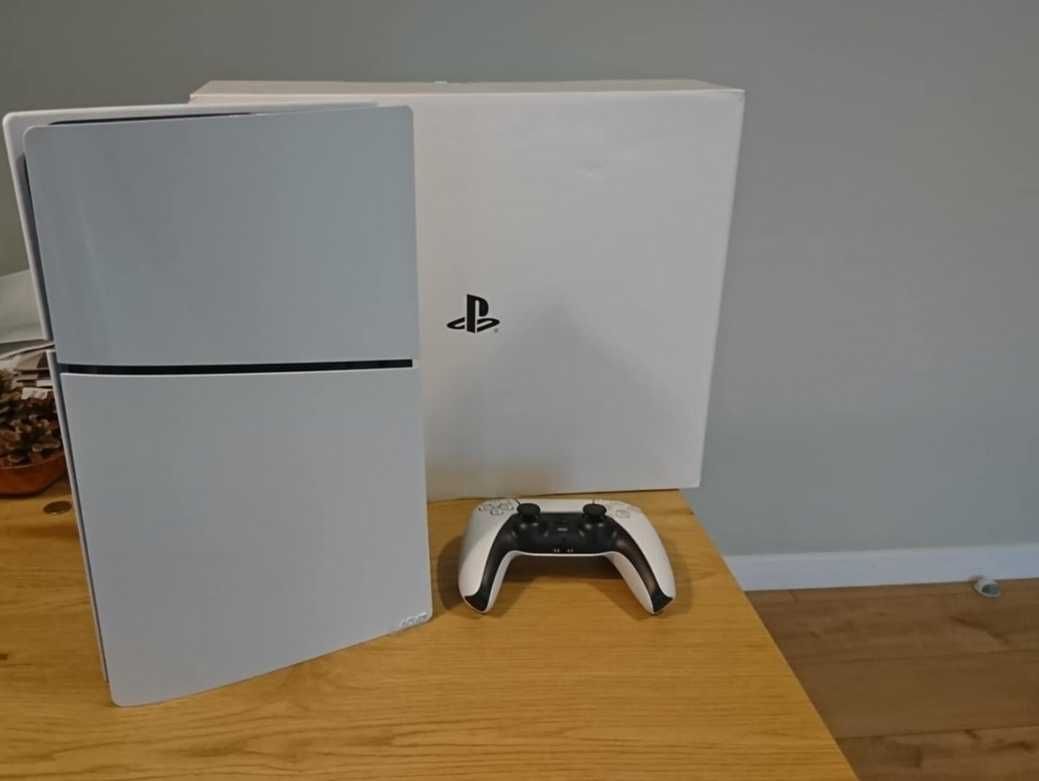 PS5 Като нов, без забележки. Готов за GTA VI, Ghost of Yotei, джойпад
