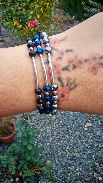 bratari pe snur din argint si cristale de dama.