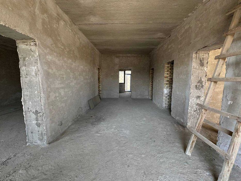 3.3 Sotiq maydonga ega bo'lib to'lashga kottedj sotiladi