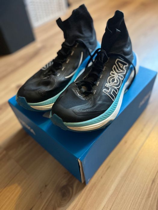 Маратонки Hoka Tecton X3