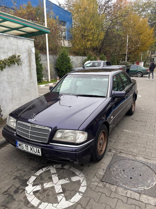 Mercedes c class w202