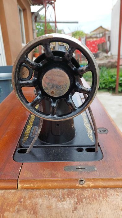 Masina de cusut singer