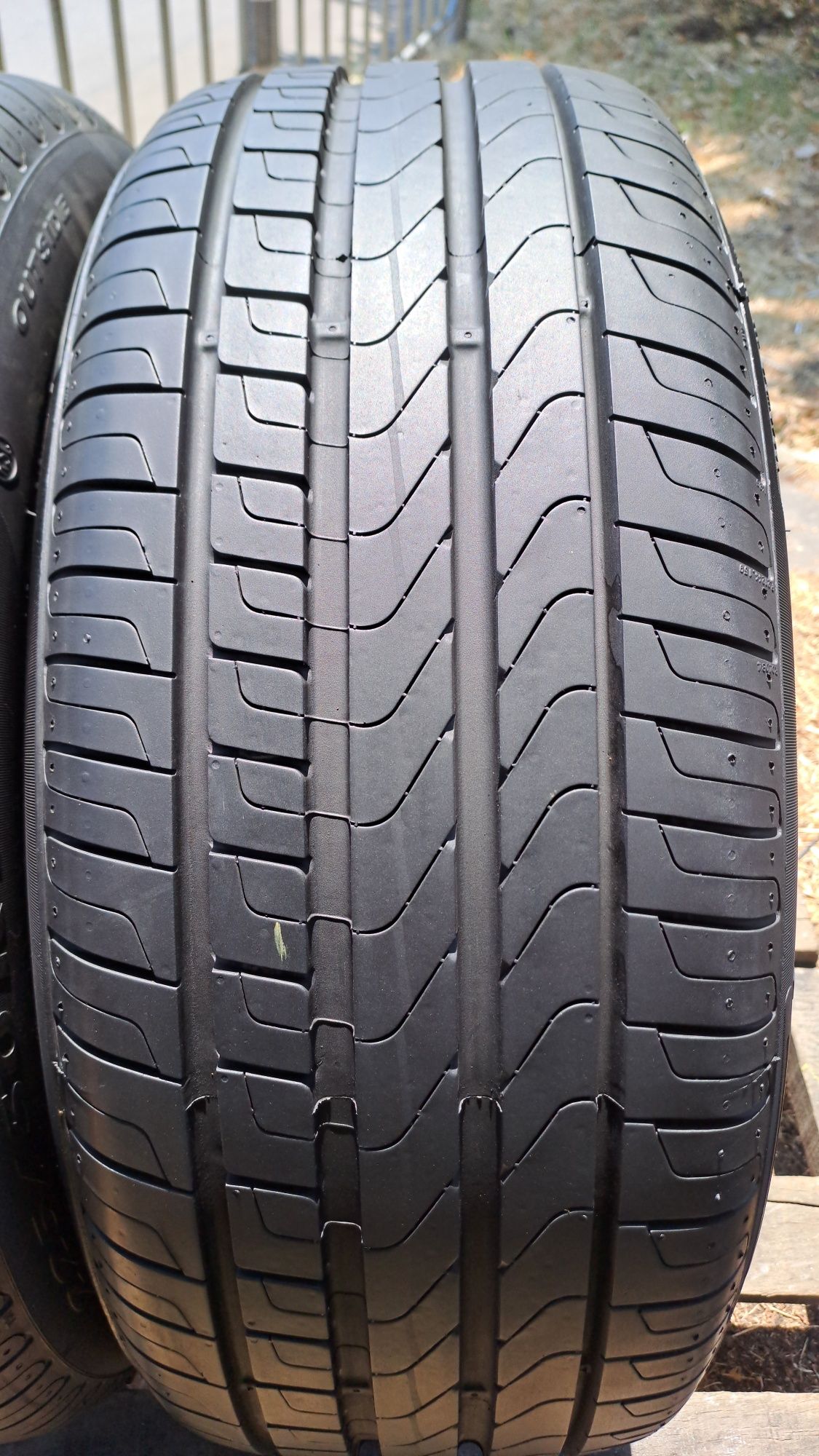 2бр. Почти Нови 225/50/17 Pirelli Cinturato P7